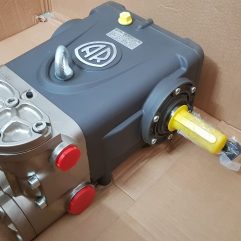 Bơm cho hệ thống rửa điện lưới hotline